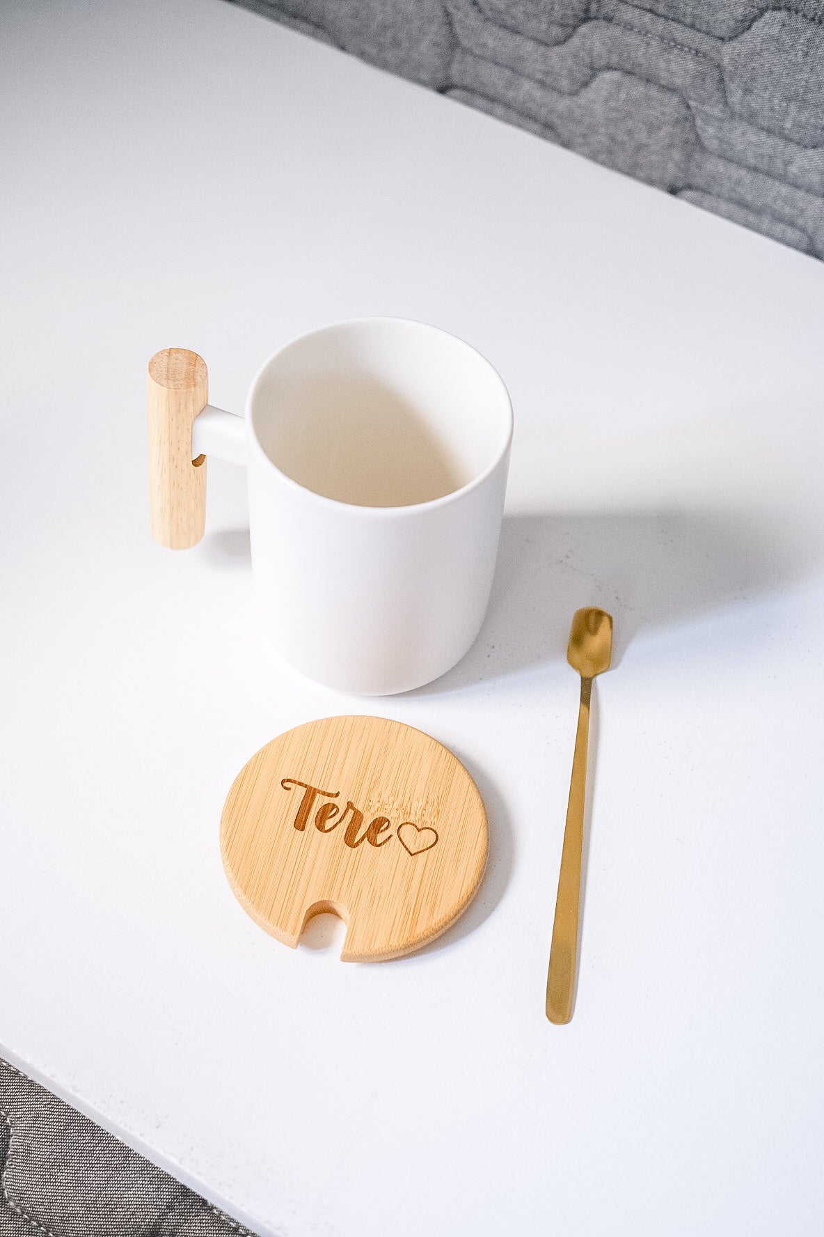 Nordic Mug with Wooden Lid & Teaspoon